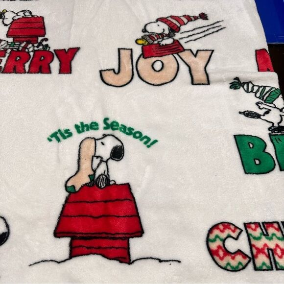 Peanuts Snoopy fleece Throw Blanket “Merry & Joy” - Picture 7 of 7